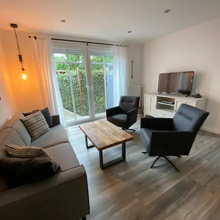 Pilsumer Lohne Huus Дом отдыха *